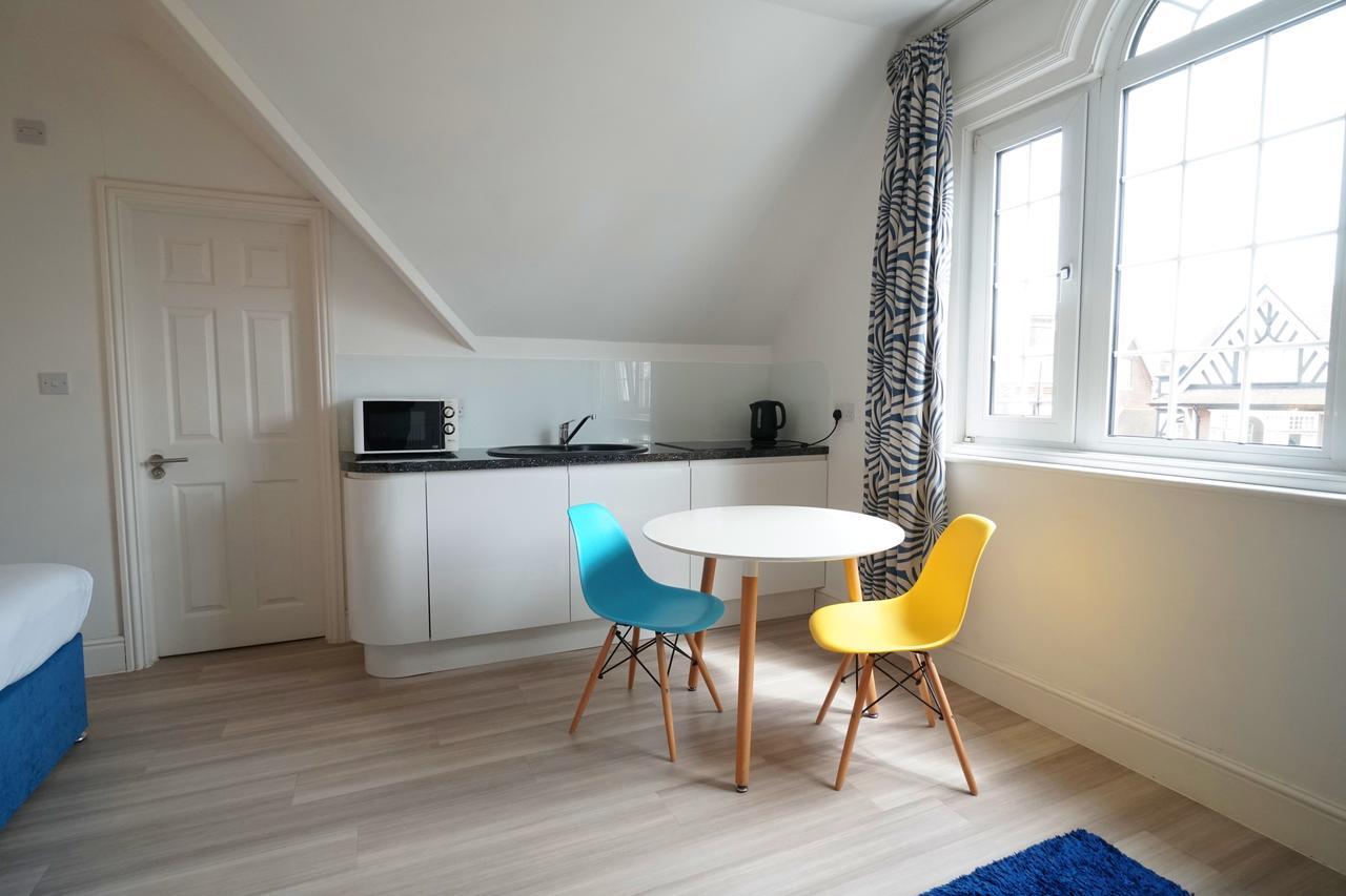 One Helena Road Serviced Apartments Southsea Exterior photo